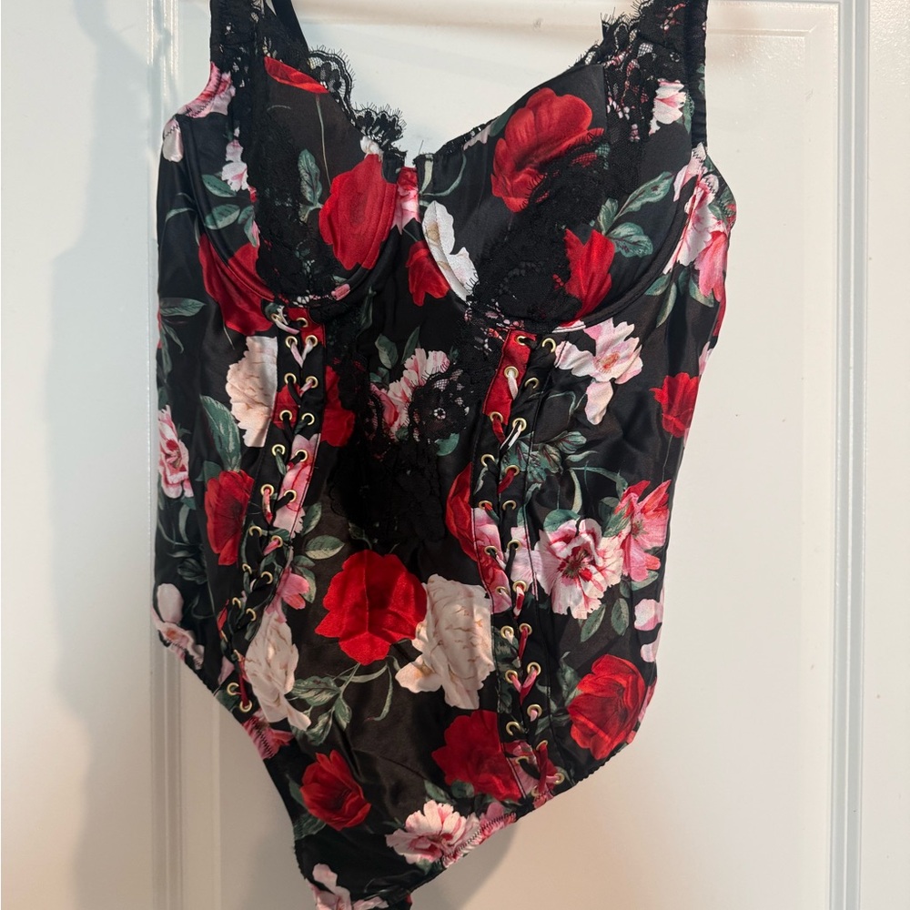 Atelier Victoria's Secret Floral Lace Bodysuit - Black and Red